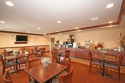 Country & By Radisson, Chester, Va Chester