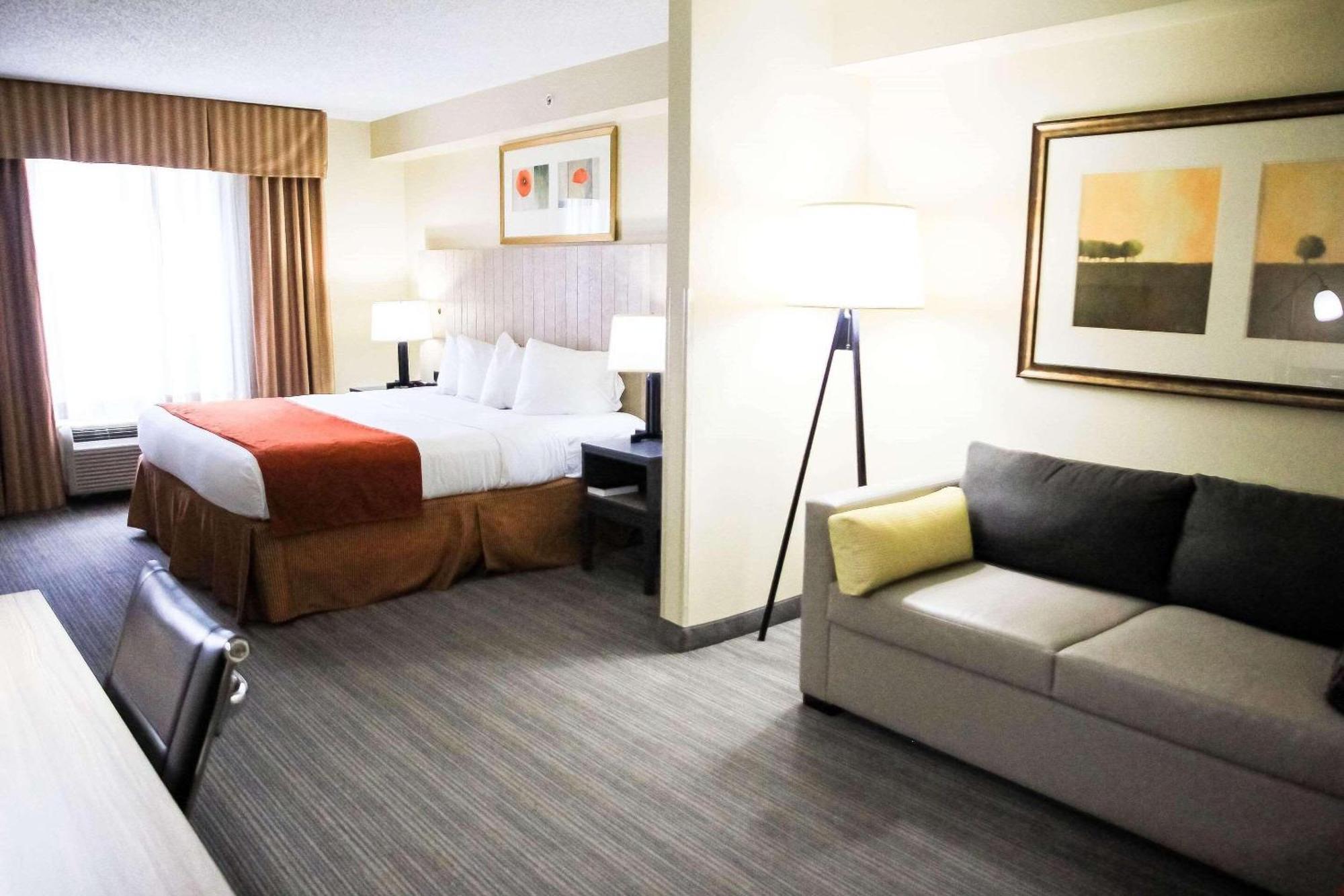 Hotel Country & By Radisson, Chester, Va 2*