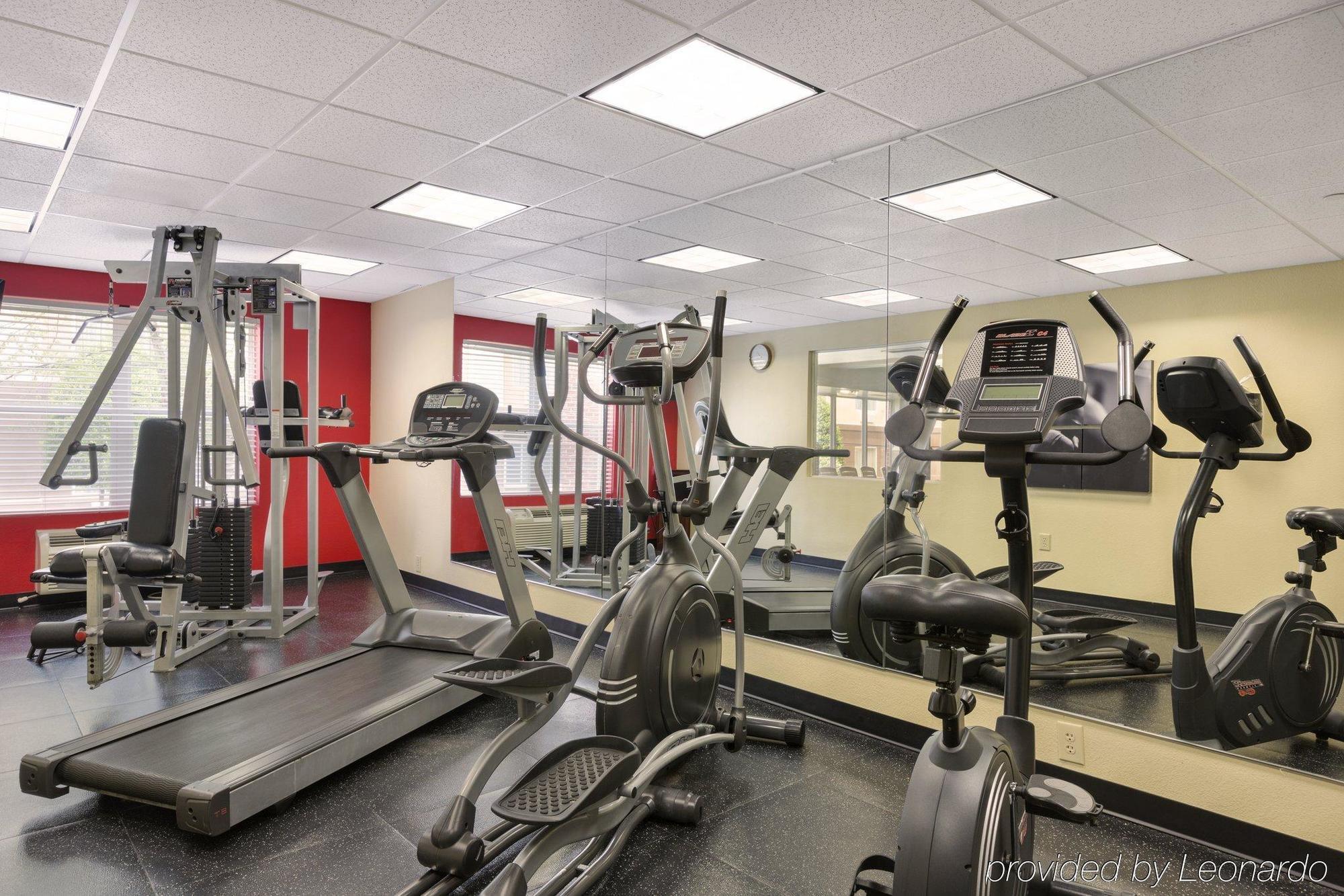 Country & By Radisson, Chester, Va Hotel 2*
