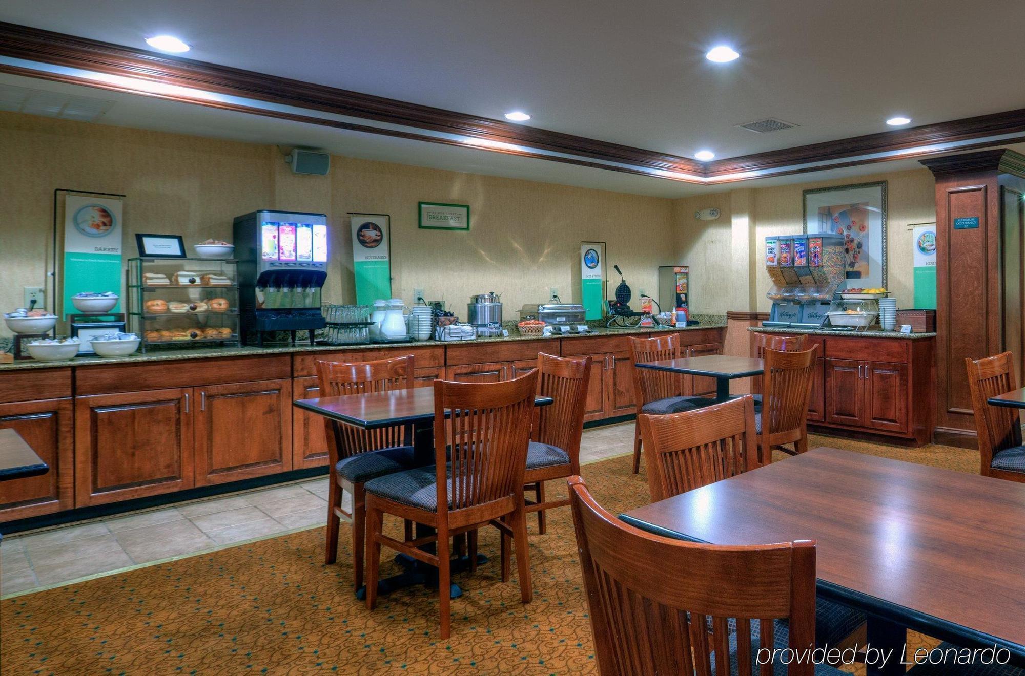 Country & By Radisson, Chester, Va Hotel Chester