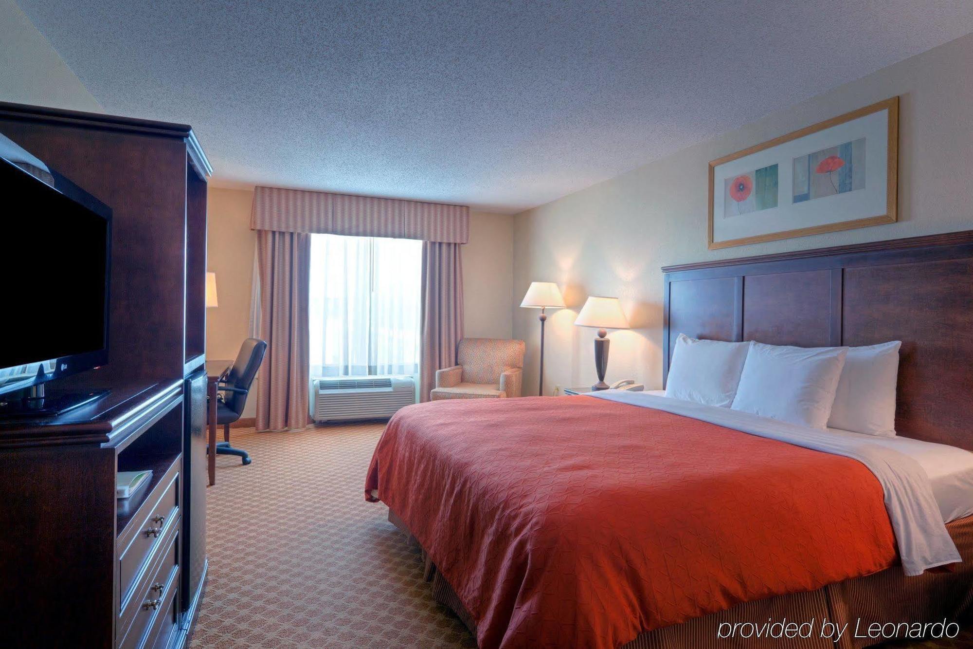 Country & By Radisson, Chester, Va 2*