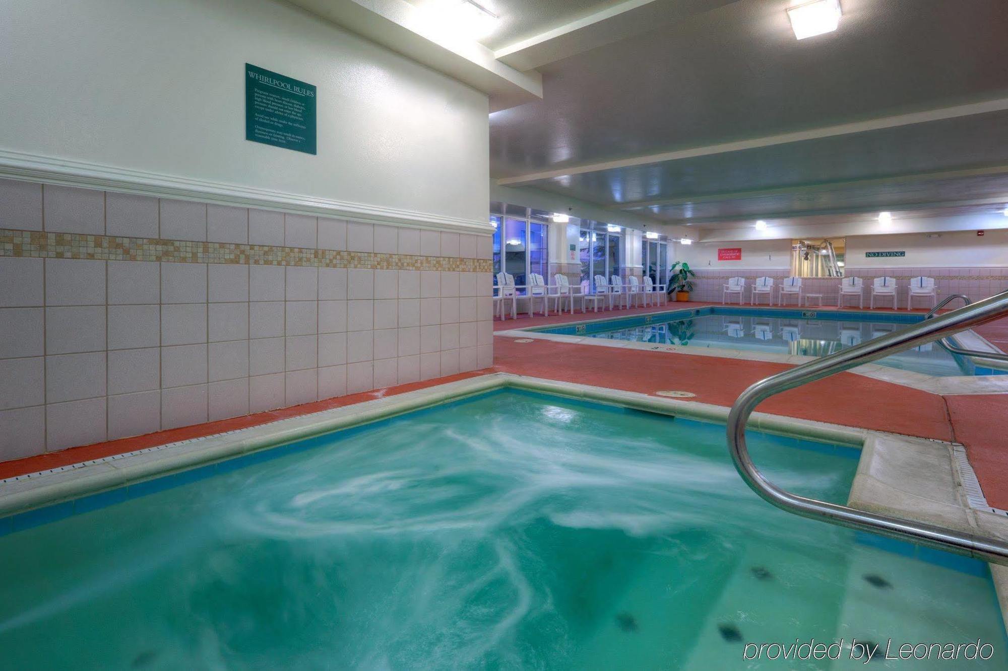 Country & By Radisson, Chester, Va 2* Chester